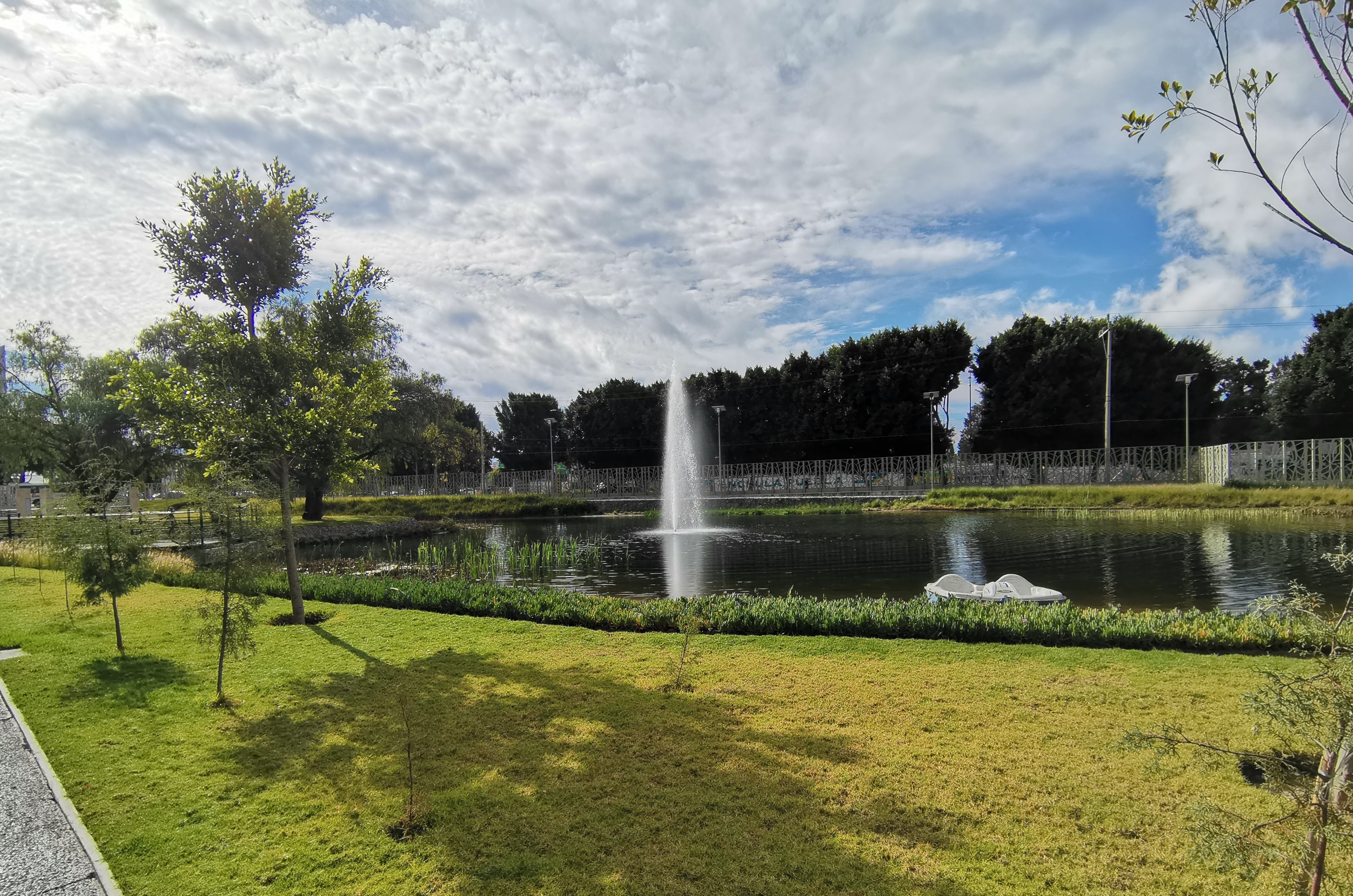 Hermanos Serdan Boulevard Fountain